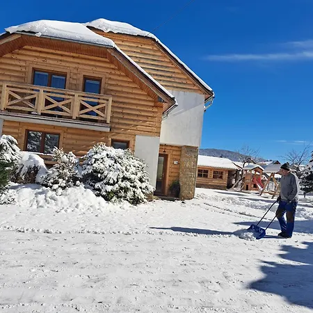 Penzión pre hostí Chata Penzion Zuberec 3*